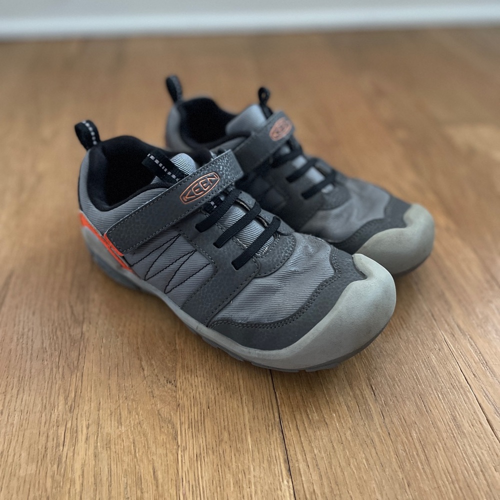 Keen Boys Hiking Sneakers Shoes Boots Youth 3 35 Gray Orange Kids Girls